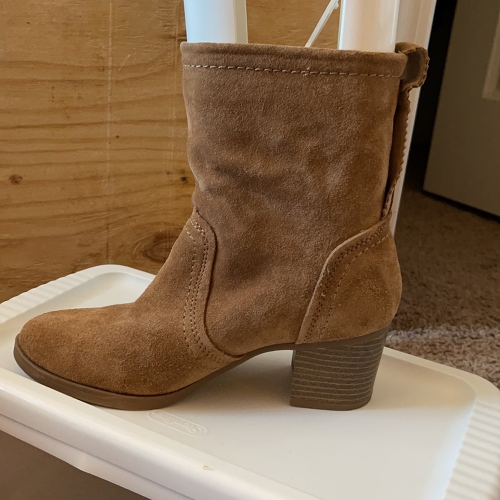 White Mountain Suede Leather Behari Boot Tan SZ 6.5